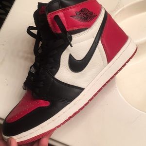Jordan 1 Chicago high (left shoe only)